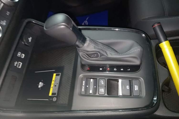 Used Honda CR-V 2023 240TURBO Two-Wheel Drive FENGSHANG Edition 5 Seats Gear Lever