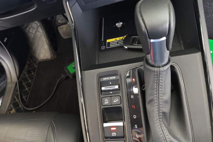 Used Honda CR-V 2023 240TURBO Two-Wheel Drive FENGSHANG Edition 5 Seats Gear Lever