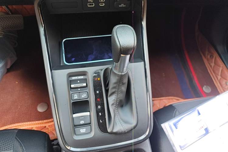 Used Honda CR-V 2023 240TURBO Two-Wheel Drive Active Version 5 Seats Gear Lever