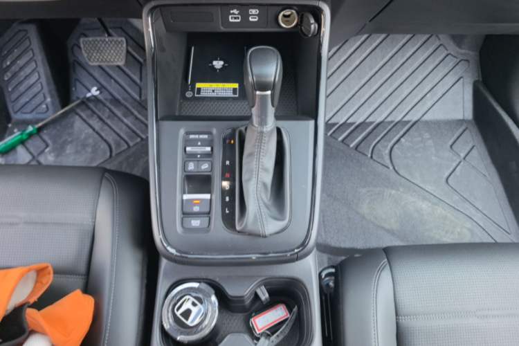 Used Honda CR-V 2023 240TURBO Two-Wheel Drive FENGSHANG Edition 5 Seats Gear Lever
