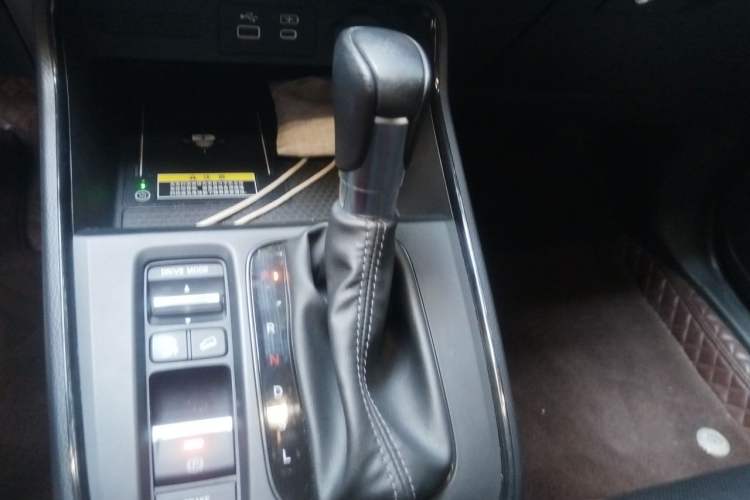 Used Honda CR-V 2023 240TURBO Two-Wheel Drive FENGSHANG Edition 5 Seats Gear Lever