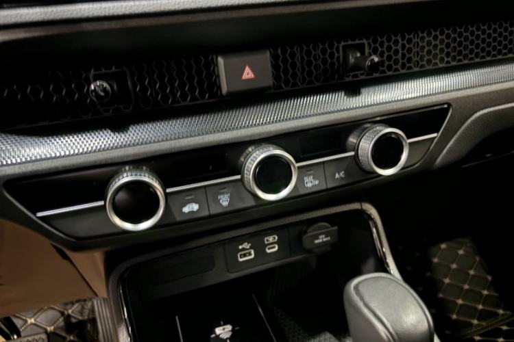 Used Honda CR-V 2023 240TURBO Two-Wheel Drive FENGSHANG Edition 5 Seats Interior 3