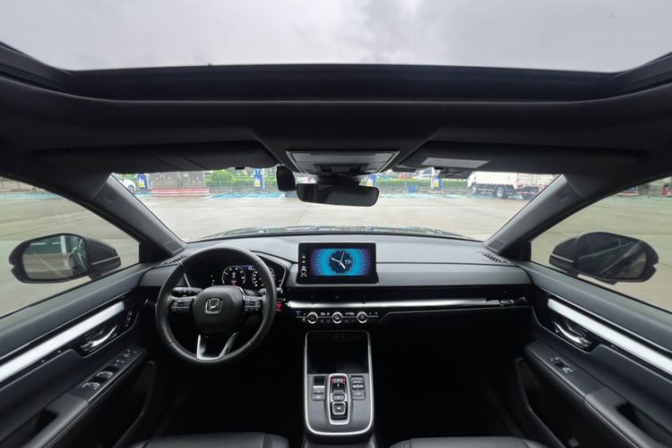 Used Honda CR-V 2023 2.0L eHEV Two-Wheel Drive Smart Brilliance Edition Interior 4