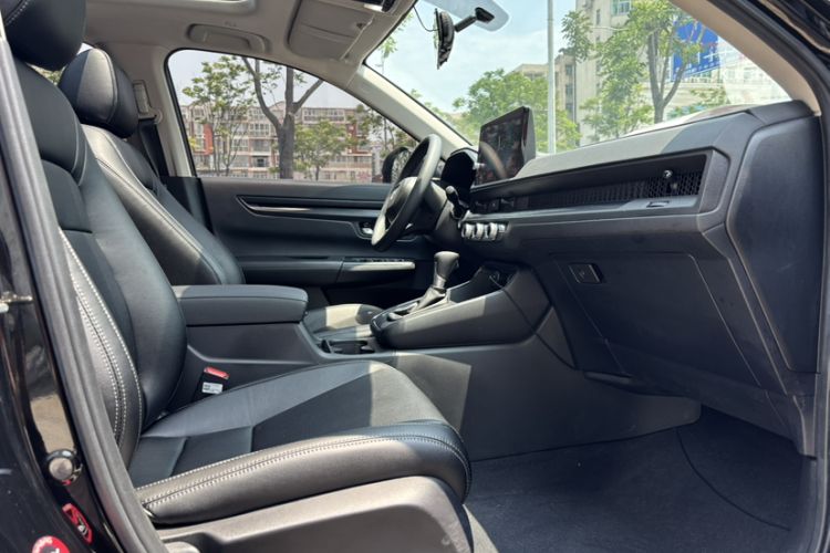 Used Honda CR-V 2023 240TURBO Two-Wheel Drive Active Version 5 Seats Interior 9