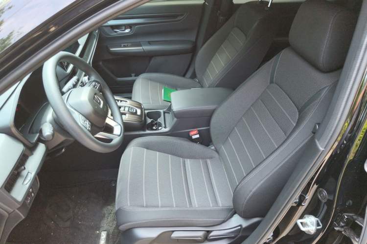 Used Honda CR-V 2023 2.0L eHEV Two-Wheel Drive Smart Edition Left Front Seat