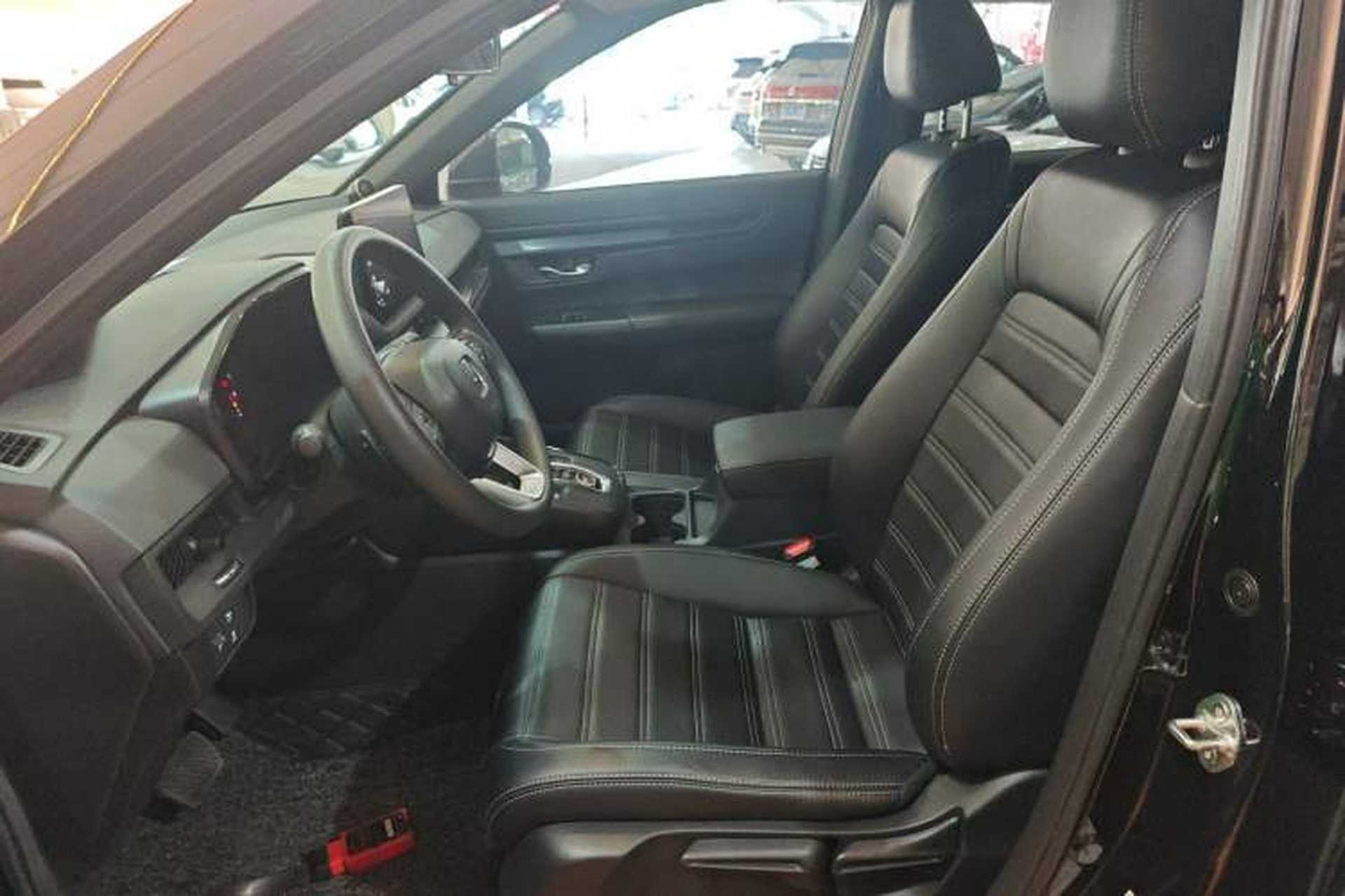 Used Honda CR-V 2023 2.0L eHEV Two-Wheel Drive Smart Edition Left Front Seat