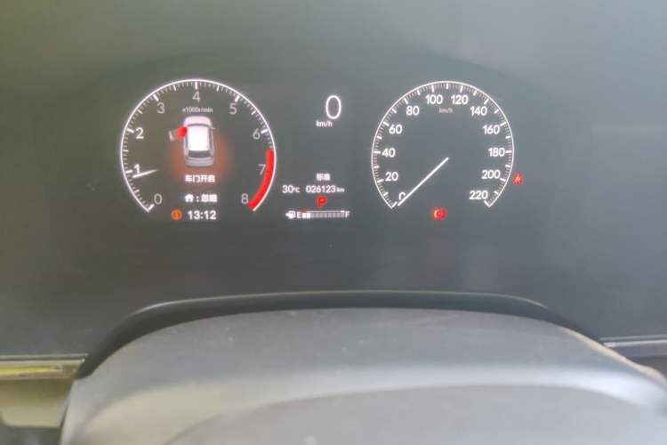 Used Honda CR-V 2023 240TURBO Two-Wheel Drive Active Version 5 Seats Odometer Close Up