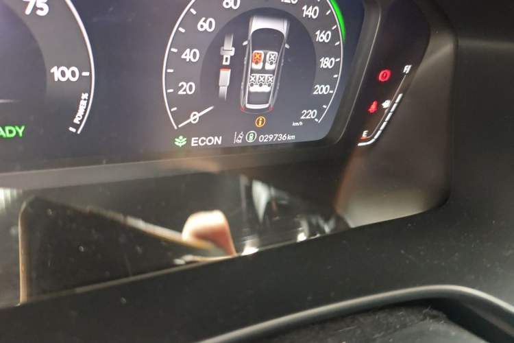 Used Honda CR-V 2023 2.0L eHEV Two-Wheel Drive Smart Edition Odometer Close Up