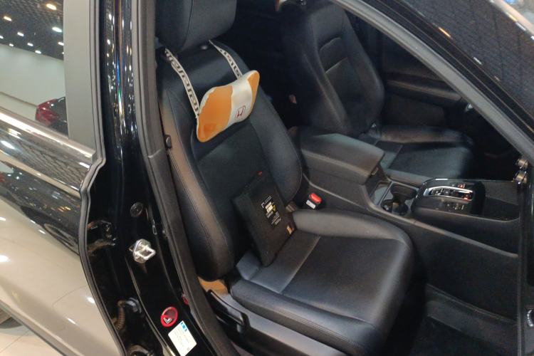 Used Honda CR-V 2023 2.0L eHEV Two-Wheel Drive Smart Edition Right Front Seat