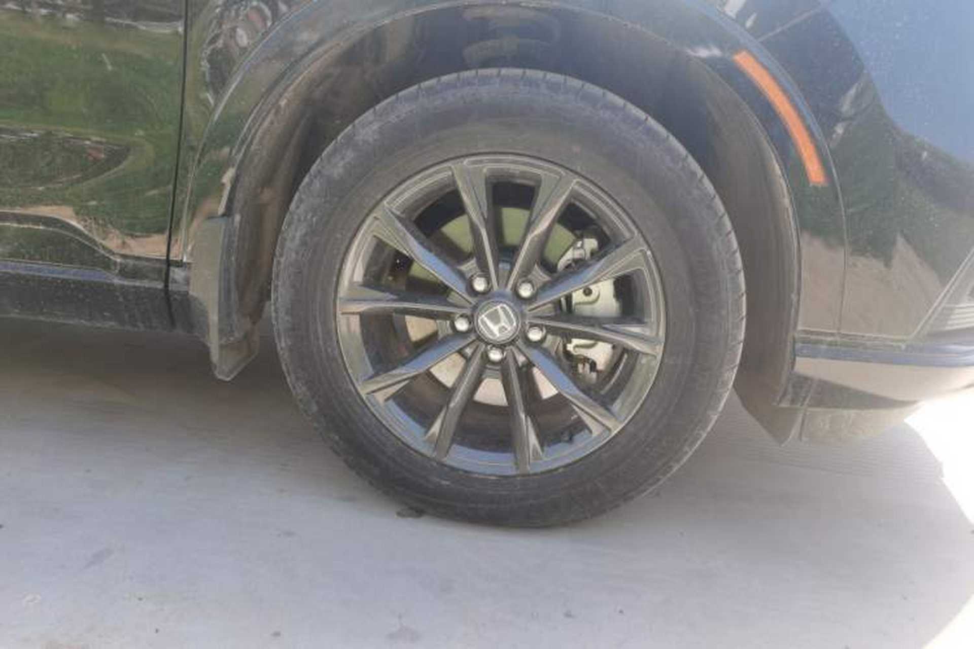 Used Honda CR-V 2023 2.0L eHEV Two-Wheel Drive Smart Edition Right Front Wheel Hub