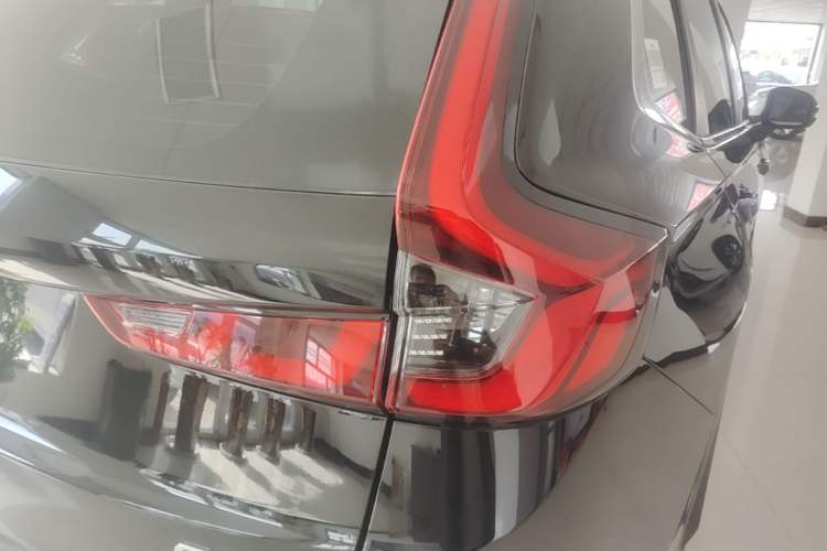 Used Honda CR-V 2023 2.0L eHEV Two-Wheel Drive Smart Edition Right Rear Taillight