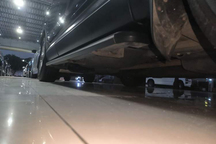 Used Honda CR-V 2023 240TURBO Two-Wheel-Drive Luxury Version 5 Seats Right Side Sill