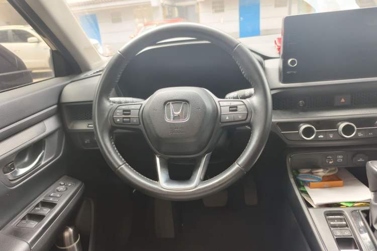 Used Honda CR-V 2023 240TURBO Two-Wheel Drive FENGSHANG Edition 5 Seats Steering Wheel