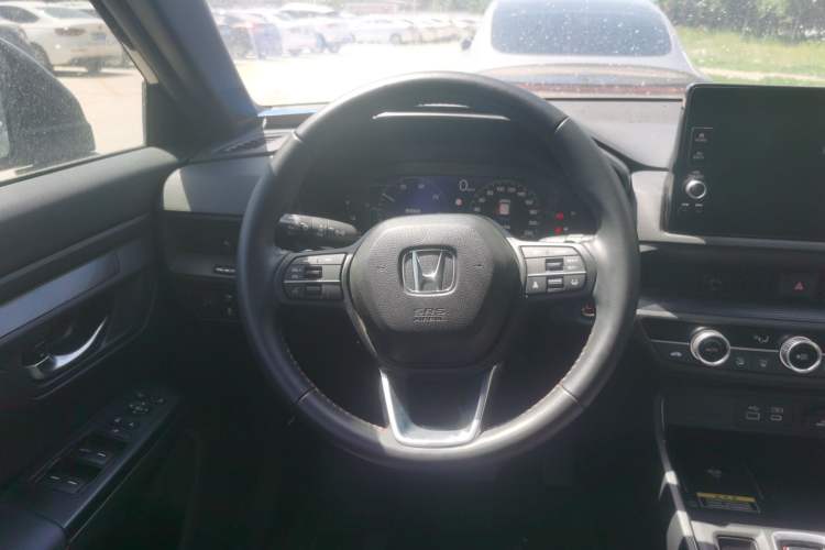 Used Honda CR-V 2023 2.0L eHEV Two-Wheel Drive Smart Edition Steering Wheel