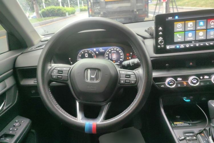 Used Honda CR-V 2023 240TURBO Two-Wheel Drive Smart Edition 5 Seats Steering Wheel