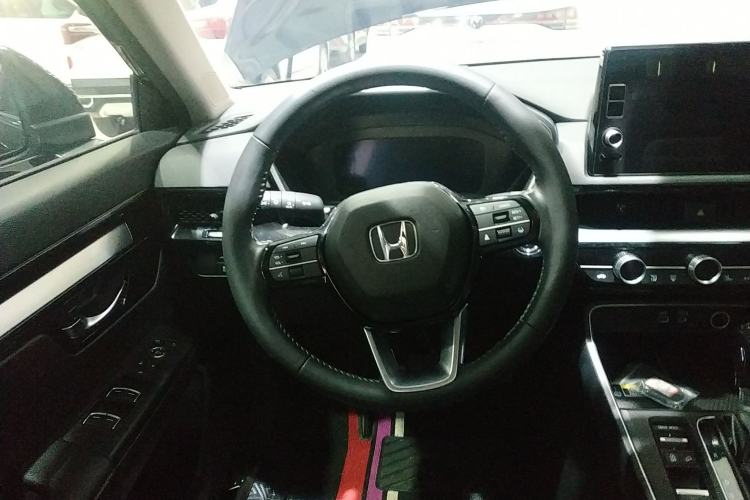 Used Honda CR-V 2023 240TURBO Two-Wheel Drive Deluxe Edition 7 Seats Steering Wheel