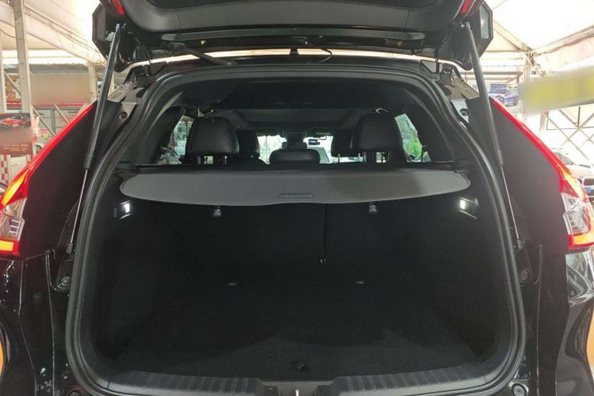 Used Honda CR-V 2023 2.0L eHEV Two-Wheel Drive Smart Edition Trunk