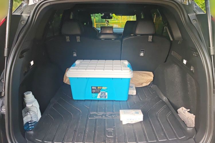 Used Honda CR-V 2023 2.0L eHEV Two-Wheel Drive Smart Edition Trunk
