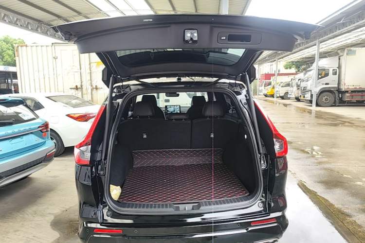 Used Honda CR-V 2023 2.0L eHEV Two-Wheel Drive Smart Brilliance Edition Trunk