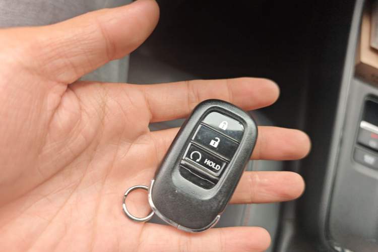 Used Honda CR-V 2023 2.0L eHEV Two-Wheel Drive Smart Edition Vehicle Key
