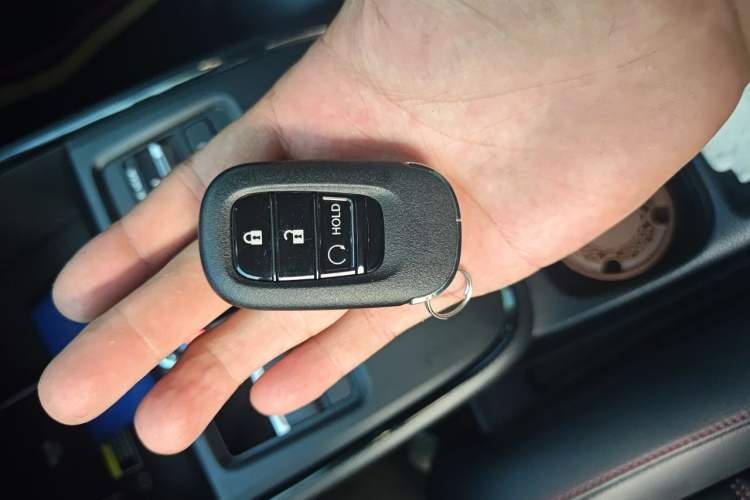 Used Honda CR-V 2023 2.0L eHEV Two-Wheel Drive Smart Edition Vehicle Key
