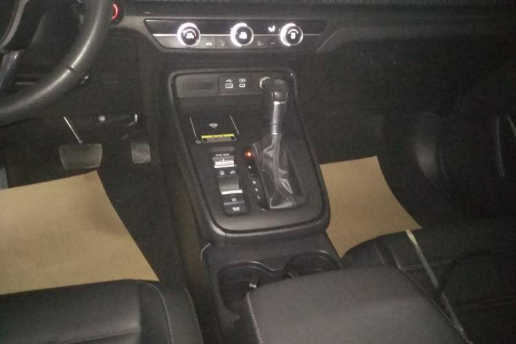 Used Honda CR-V 2023 240TURBO Two-Wheel Drive FENGSHANG Edition 5 Seats Gear Lever