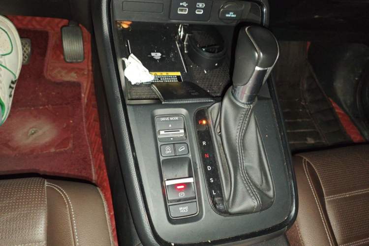 Used Honda CR-V 2023 240TURBO Two-Wheel Drive Smart Edition 5 Seats Gear Lever