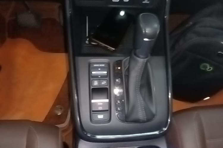 Used Honda CR-V 2023 240TURBO Two-Wheel Drive Smart Edition 5 Seats Gear Lever