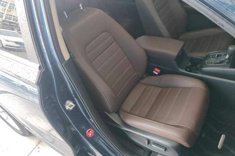 Used Honda CR-V 2023 240TURBO Two-Wheel Drive Smart Edition 5 Seats Right Front Seat