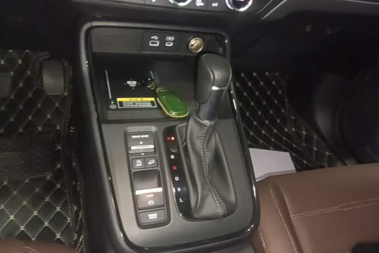 Used Honda CR-V 2023 240TURBO Two-Wheel Drive Smart Edition 5 Seats Gear Lever