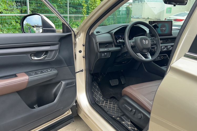 Used Honda CR-V 2023 240TURBO Two-Wheel Drive Smart Edition 5 Seats Interior 2