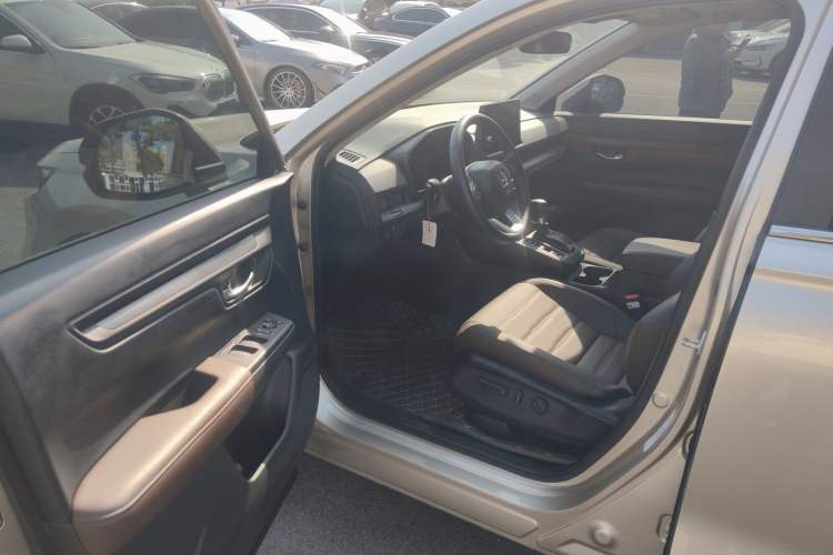 Used Honda CR-V 2023 240TURBO Two-Wheel Drive Smart Edition 5 Seats Interior 3