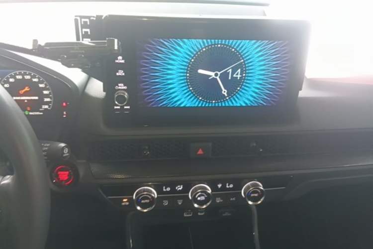 Used Honda CR-V 2023 240TURBO Two-Wheel Drive Smart Edition 5 Seats Audio And AC Panel