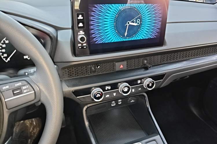 Used Honda CR-V 2023 2.0L eHEV Two-Wheel Drive Smart Edition Audio And AC Panel