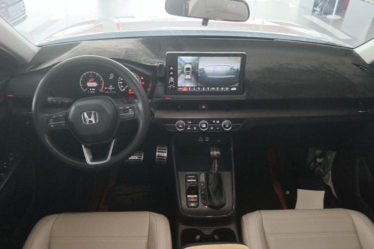 Used Honda CR-V 2023 240TURBO Two-Wheel Drive Active Version 5 Seats Center Console