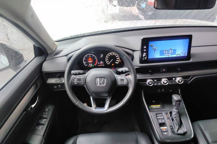 Used Honda CR-V 2023 240TURBO Two-Wheel Drive FENGSHANG Edition 5 Seats Center Console