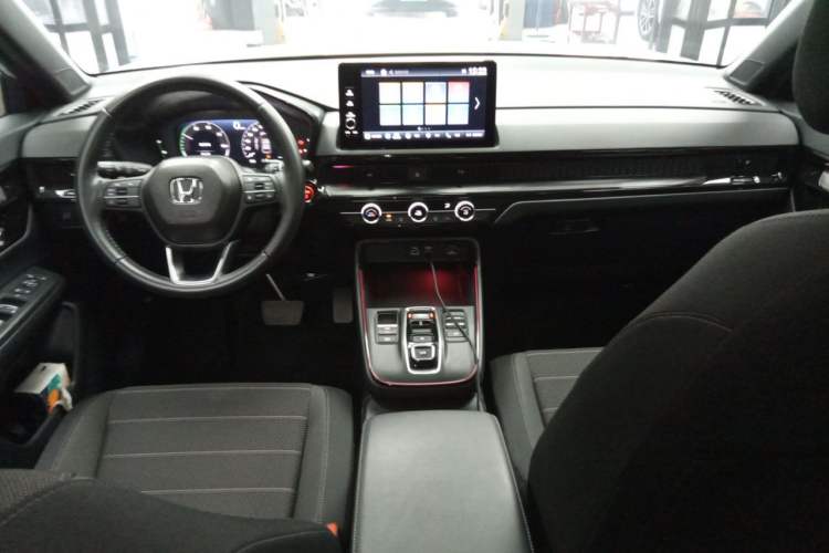 Used Honda CR-V 2023 2.0L eHEV Two-Wheel Drive Smart Edition Center Console