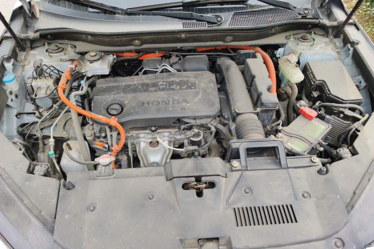 Used Honda CR-V 2023 2.0L eHEV Two-Wheel Drive Smart Edition Engine Bay