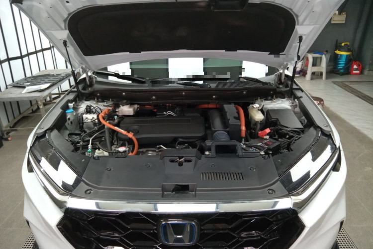 Used Honda CR-V 2023 2.0L eHEV Two-Wheel Drive Smart Edition Engine Bay