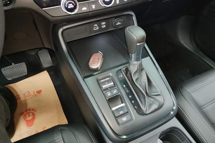 Used Honda CR-V 2023 240TURBO Two-Wheel Drive Active Version 5 Seats Gear Lever