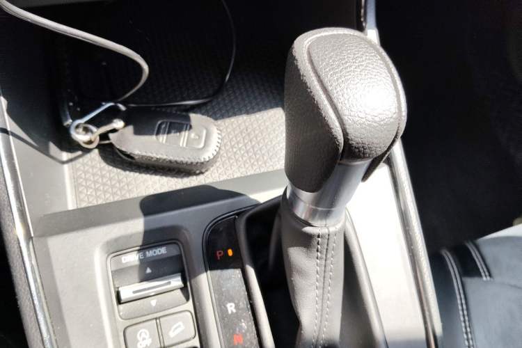Used Honda CR-V 2023 240TURBO Two-Wheel Drive Active Version 5 Seats Gear Lever