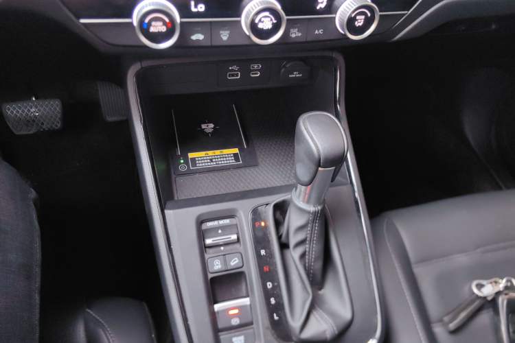 Used Honda CR-V 2023 240TURBO Two-Wheel Drive FENGSHANG Edition 5 Seats Gear Lever