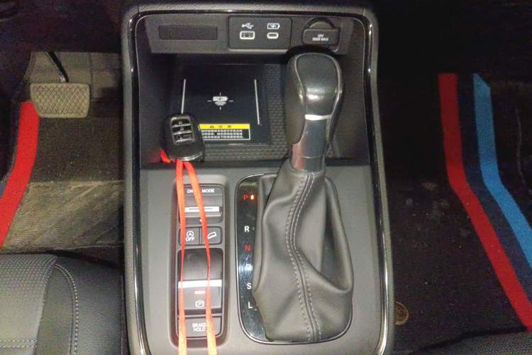 Used Honda CR-V 2023 240TURBO Two-Wheel Drive FENGSHANG Edition 5 Seats Gear Lever