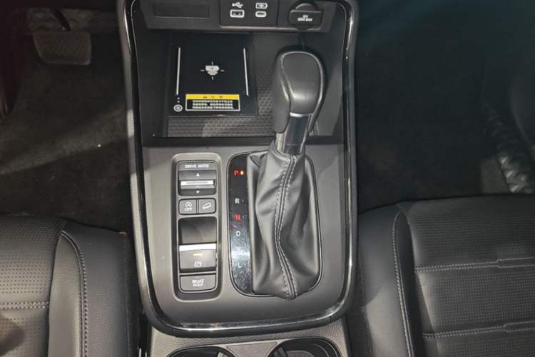 Used Honda CR-V 2023 240TURBO Two-Wheel Drive FENGSHANG Edition 5 Seats Gear Lever