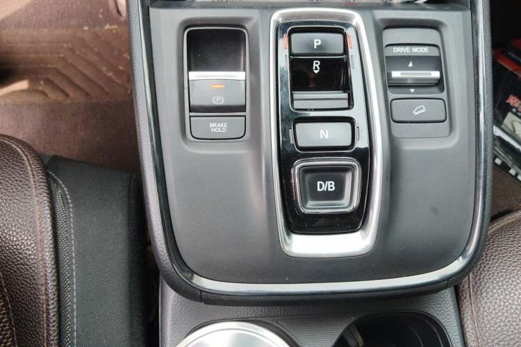 Used Honda CR-V 2023 2.0L eHEV Two-Wheel Drive Smart Edition Gear Lever