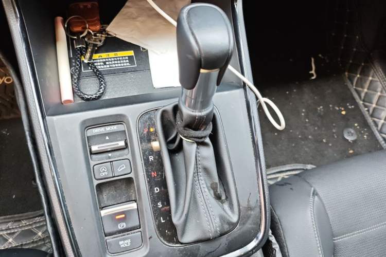 Used Honda CR-V 2023 240TURBO Two-Wheel Drive FENGSHANG Edition 5 Seats Gear Lever