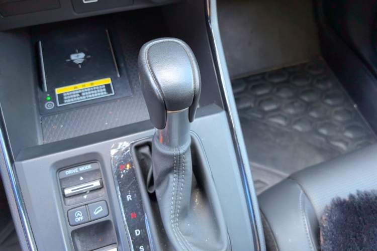 Used Honda CR-V 2023 240TURBO Two-Wheel Drive FENGSHANG Edition 5 Seats Gear Lever