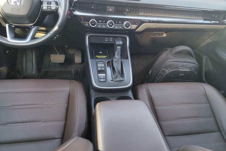 Used Honda CR-V 2023 240TURBO Two-Wheel Drive Deluxe Edition 7 Seats Gear Lever