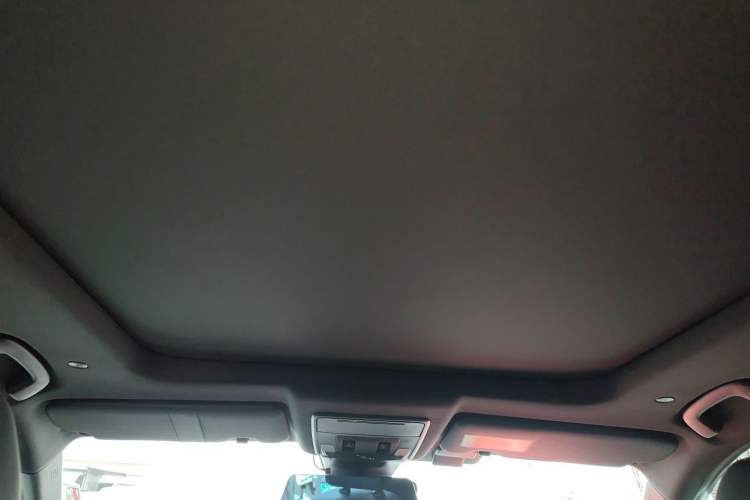 Used Honda CR-V 2023 2.0L eHEV Two-Wheel Drive Smart Edition Headliner