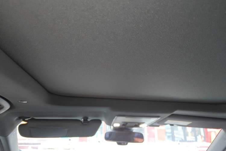 Used Honda CR-V 2023 2.0L eHEV Two-Wheel Drive Smart Edition Headliner